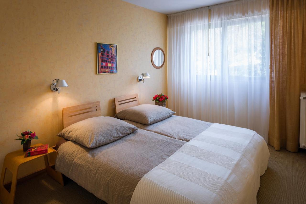 Ferienwohnung Les Oliviers Ueber Den Daechern Von Ruhig Sonnig Meerblick Pool Tiefgarage Parkplatz Apartment *